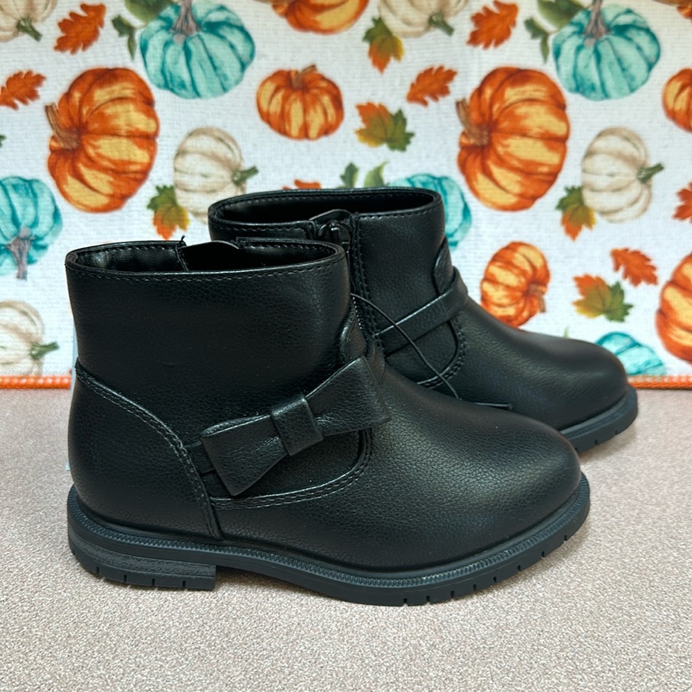 Cat and Jack, black booties harmony